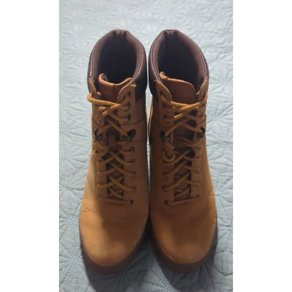 Timberland A1KD3 Women's Sz 5.5 Camdale Field Boot Heels Lace Up Urban Gorpcore